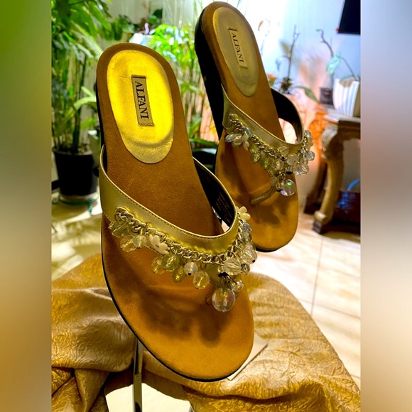 ALFANI BEADED SANDALS NWOT - Picture 7 of 7